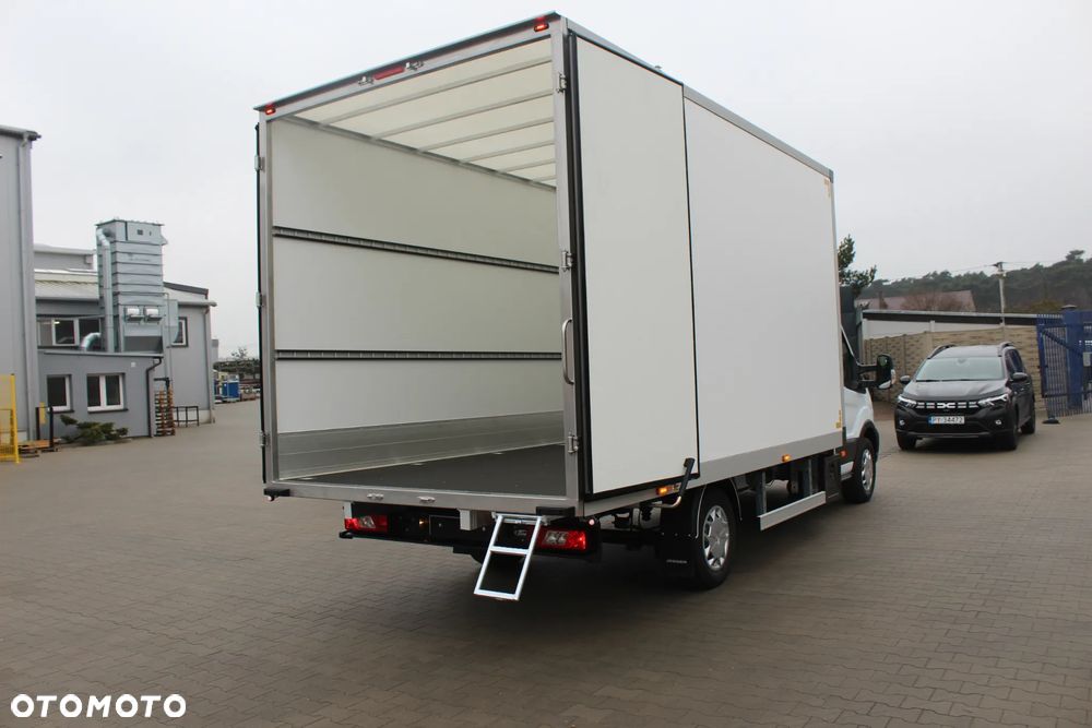 Ford Transit - 8
