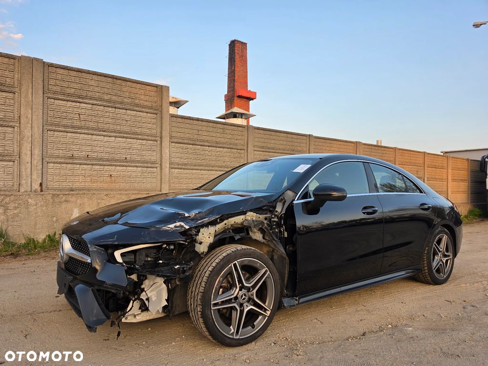 Mercedes-Benz CLA 180 AMG Line - 37