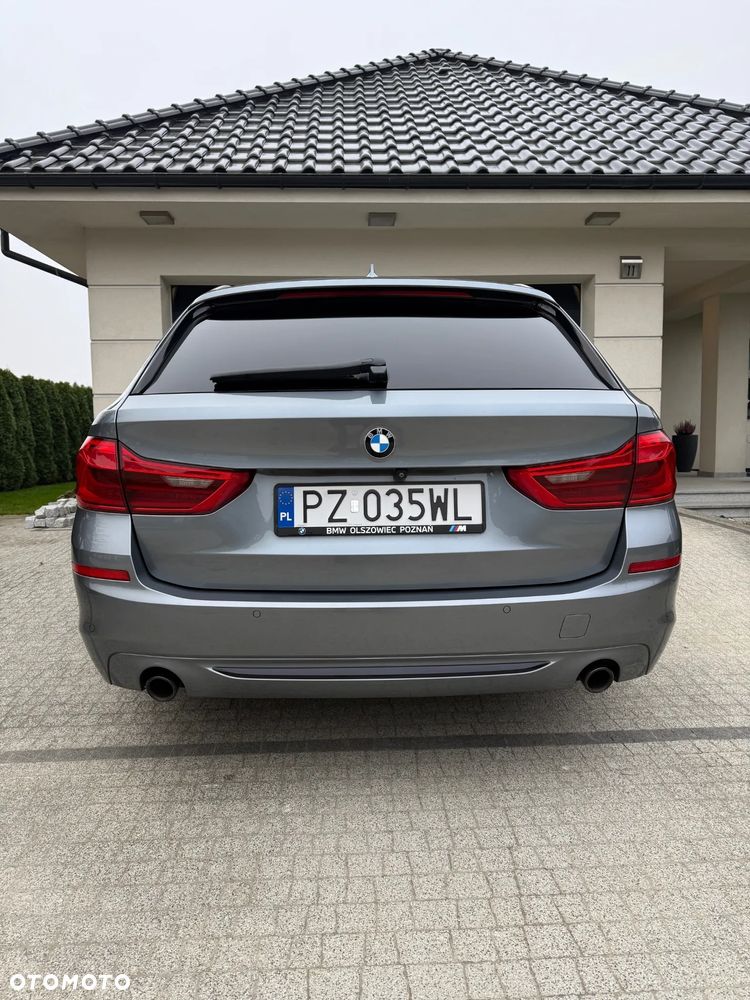 BMW Seria 5 520d Sport Line - 10