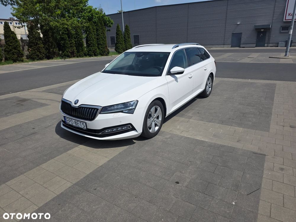 Skoda Superb 2.0 TDI SCR Style DSG - 4