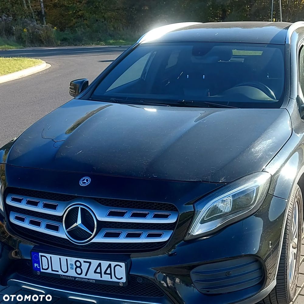 Mercedes-Benz GLA - 1