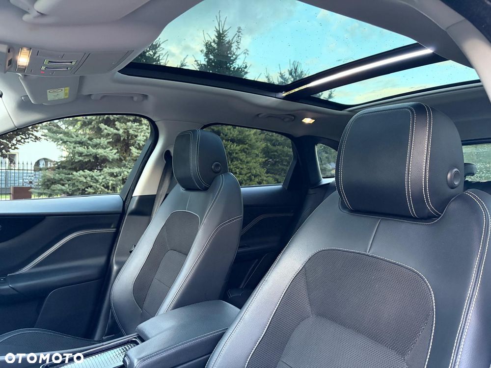 Jaguar F-Pace 20d AWD R-Sport - 13