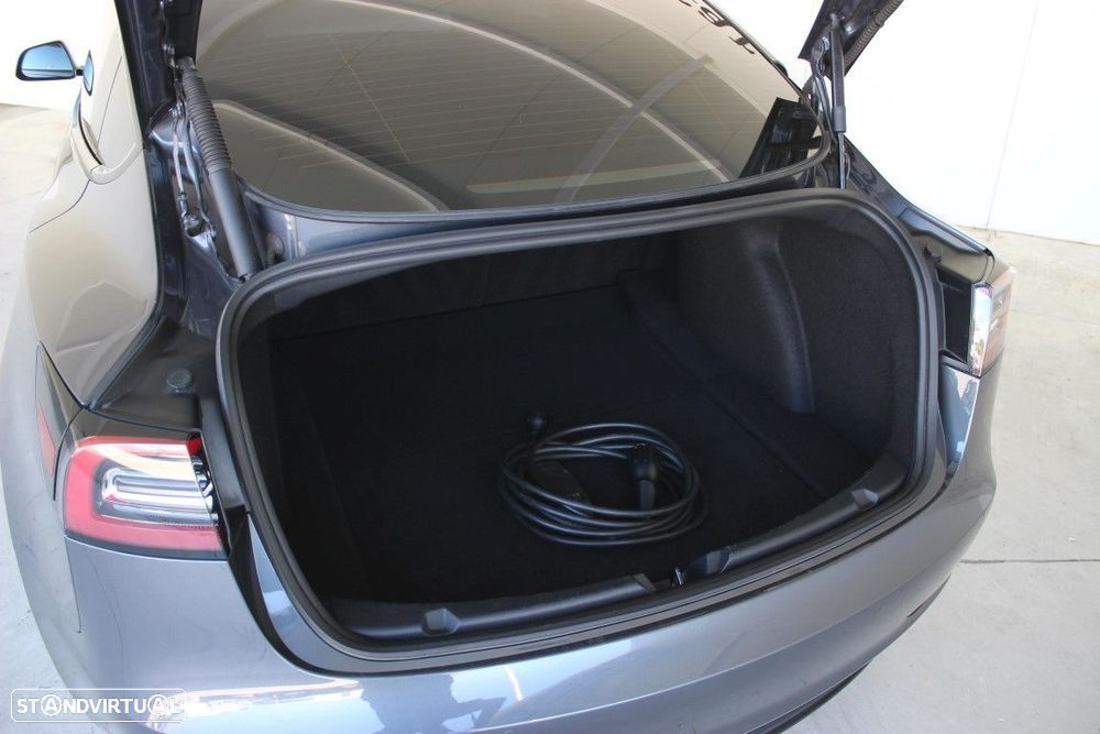 Tesla Model 3 - 13