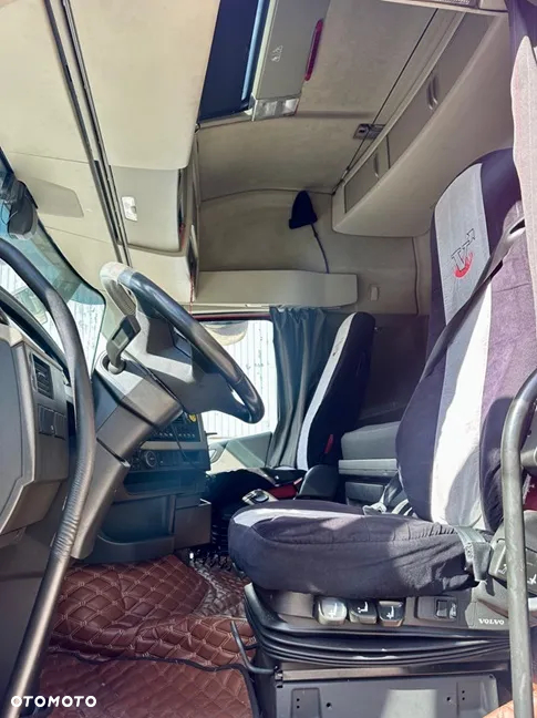Volvo FH4 460 GLOB XL I-SHIFT SPOJLERY KLIMA WEBASTO ALUFELGI XENONY SKÓRA 2xALUTANK LODÓWKA 960000km EURO 6 2016r ŁADNY - 12