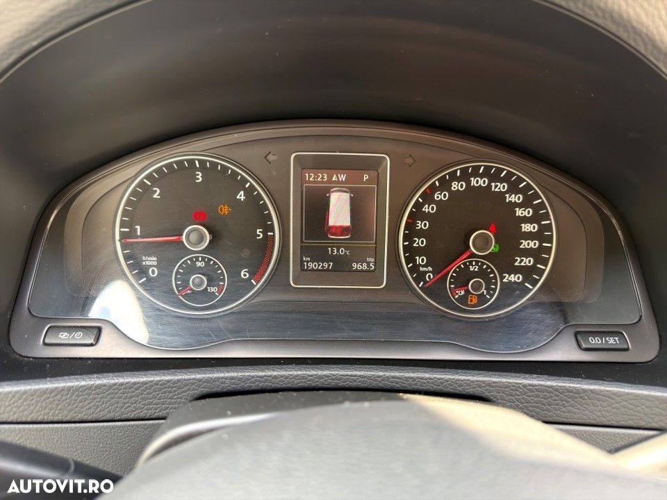 Volkswagen Multivan - 15
