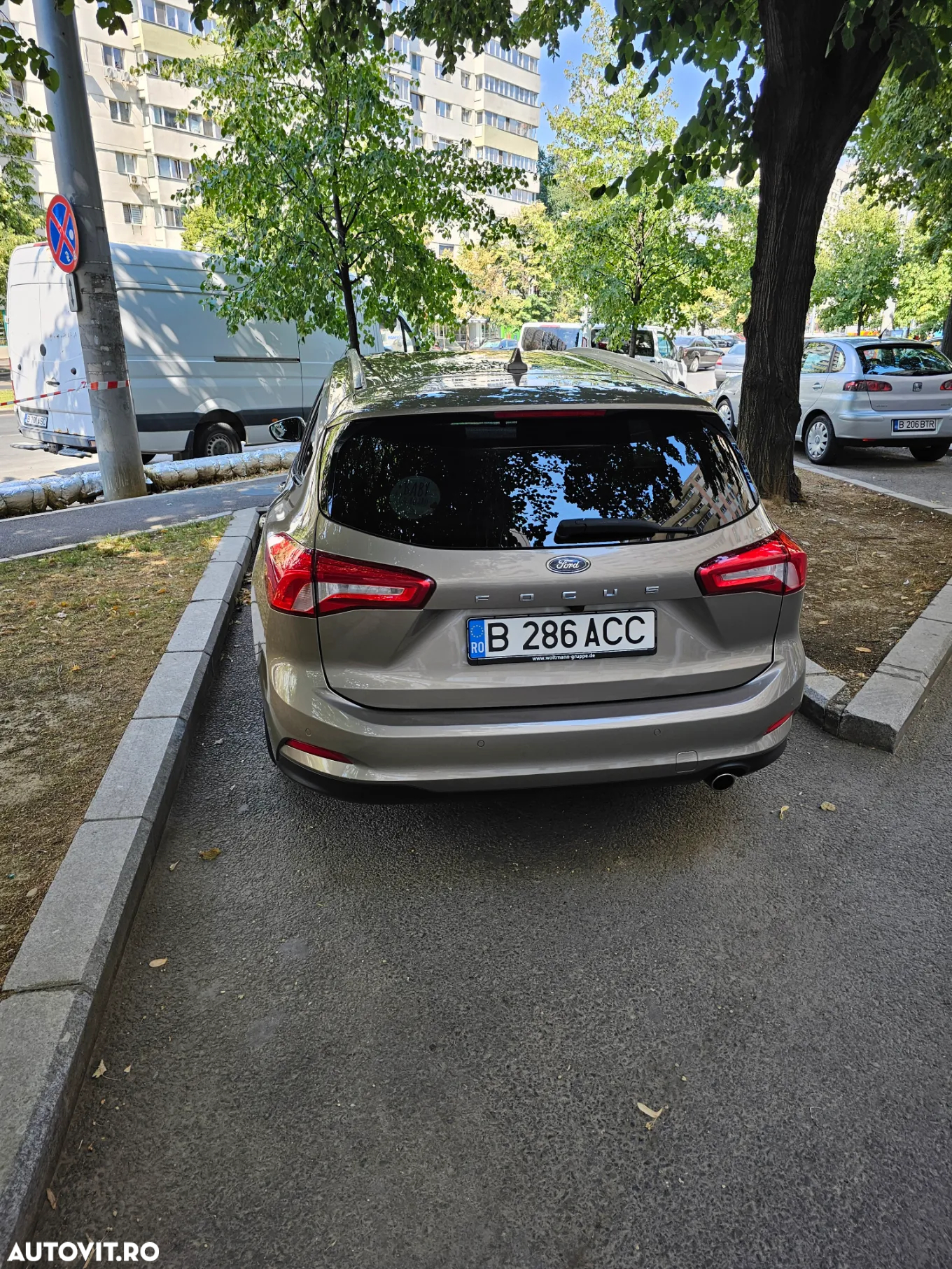 Ford Focus 1.5 TDCi Powershift Titanium - 9