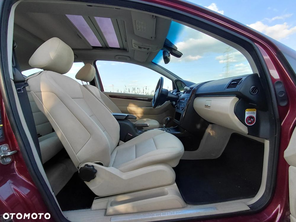 Mercedes-Benz Klasa A 180 CDI Autotronic Avantgarde - 26