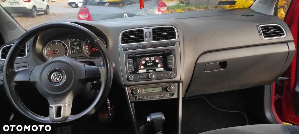 Volkswagen Polo 1.4 16V Highline DSG - 5