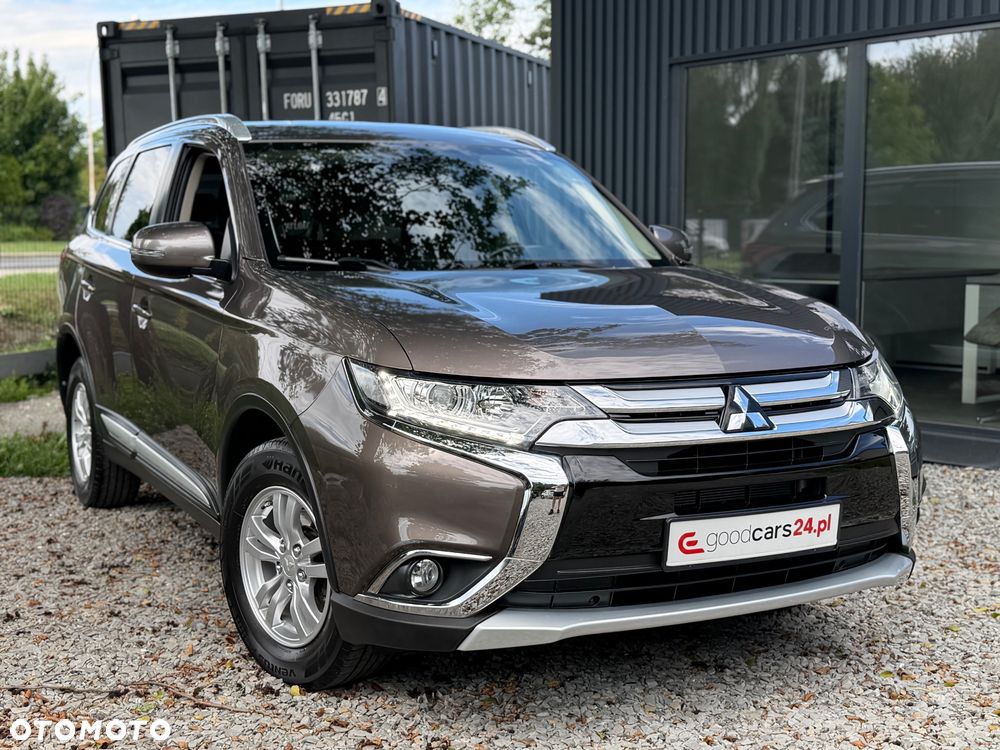 Mitsubishi Outlander - 1