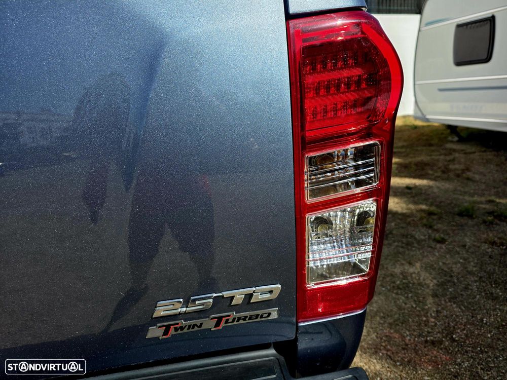 Isuzu D-Max 2.5 DTi CD 4WD LS - 9
