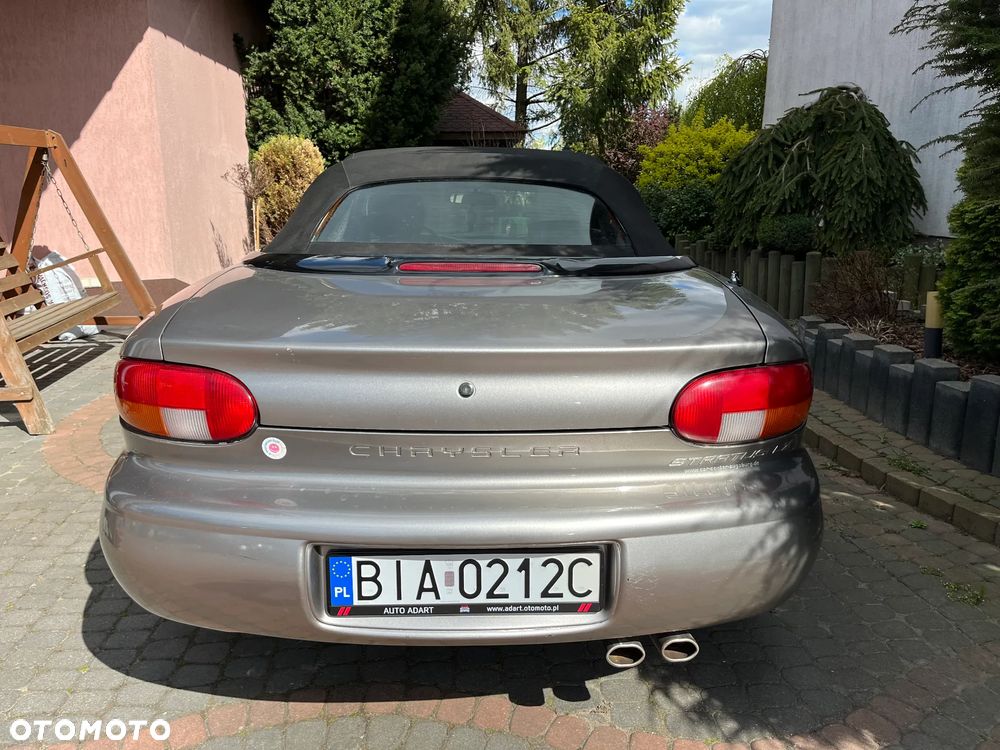 Chrysler Stratus - 9