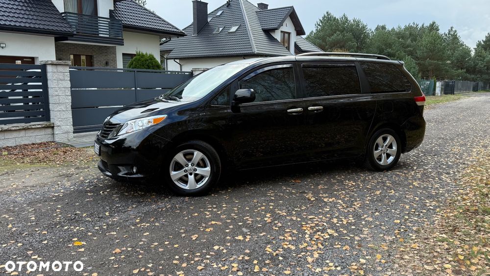 Toyota Sienna 3.5 V6 - 9