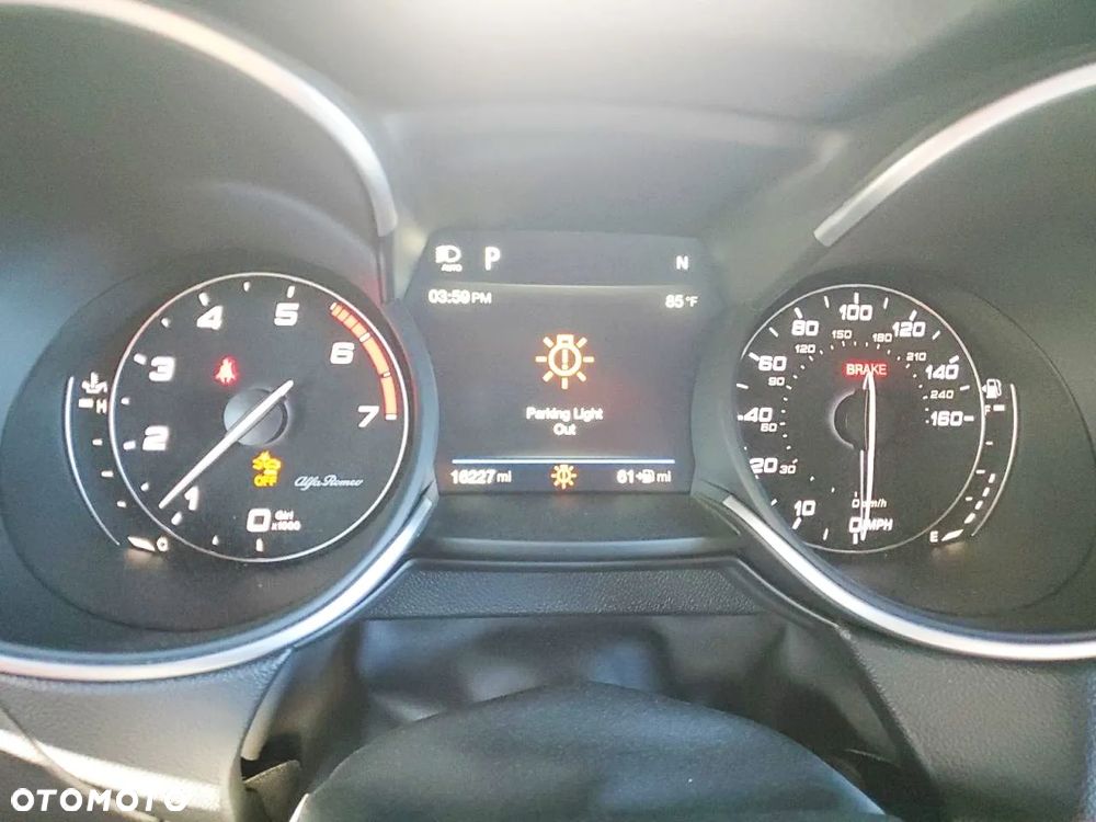 Alfa Romeo Stelvio - 9