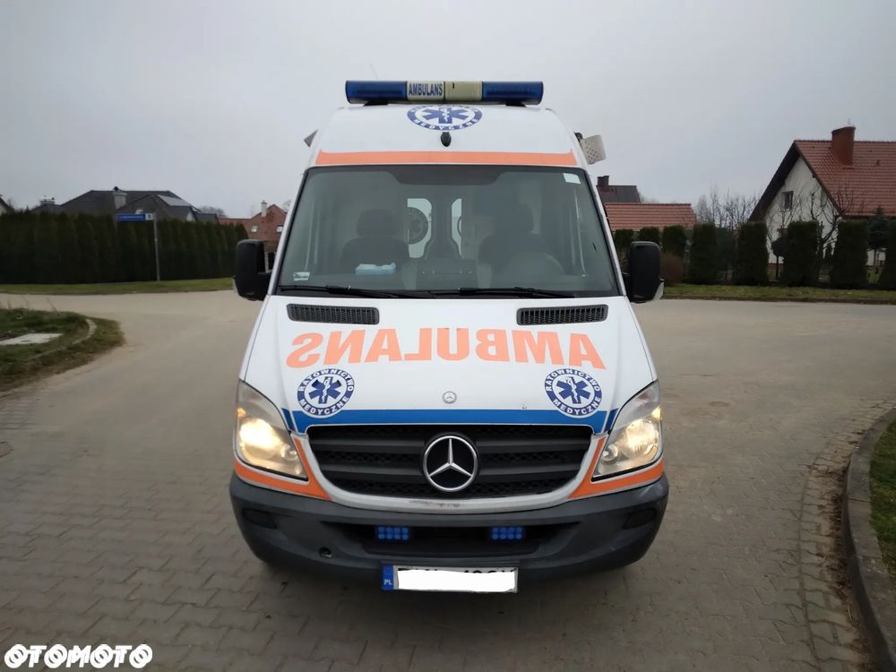 Mercedes-Benz Sprinter - 10