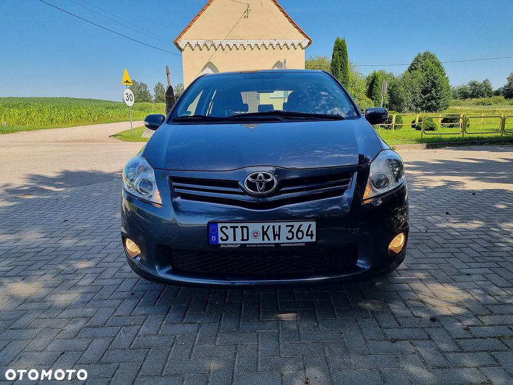 Toyota Auris 1.6 Executive - 9