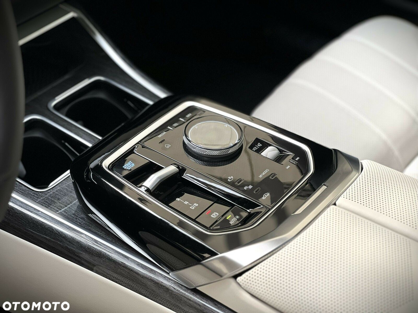 BMW i7 - 15