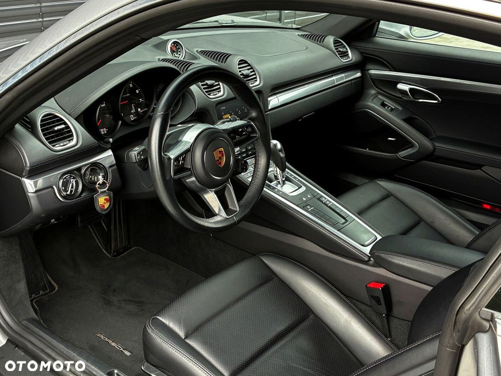 Porsche 718 Cayman - 20