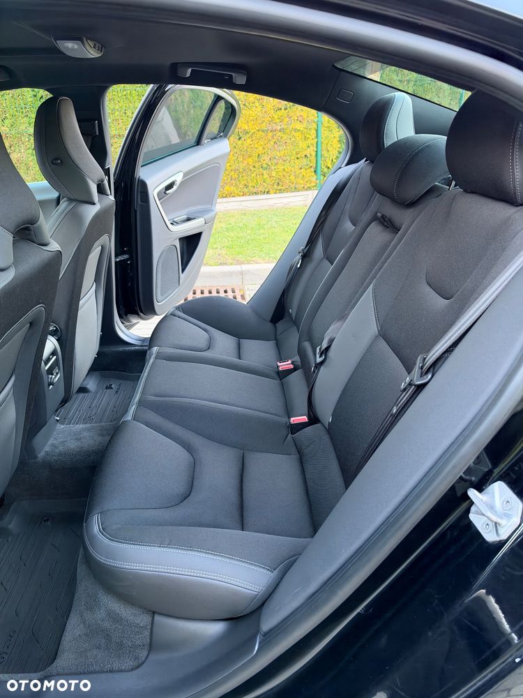 Volvo S60 D4 Momentum - 21