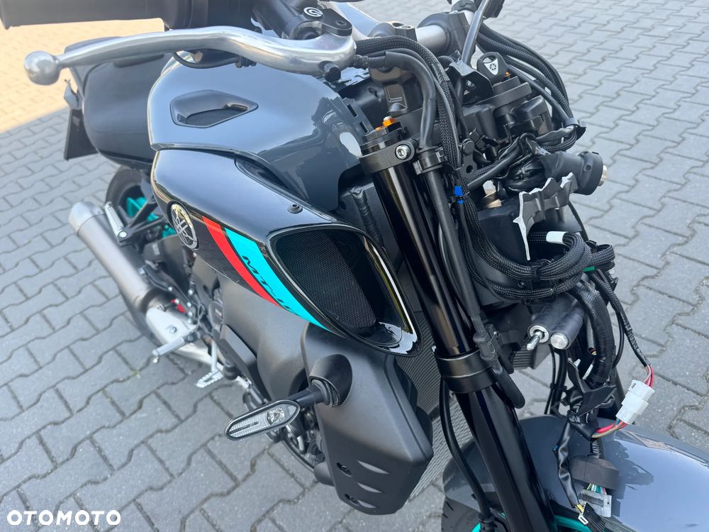 Yamaha MT - 8