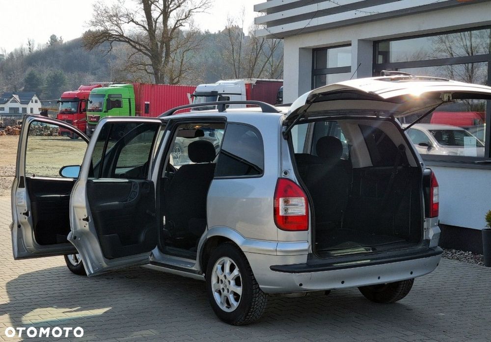 Opel Zafira - 14
