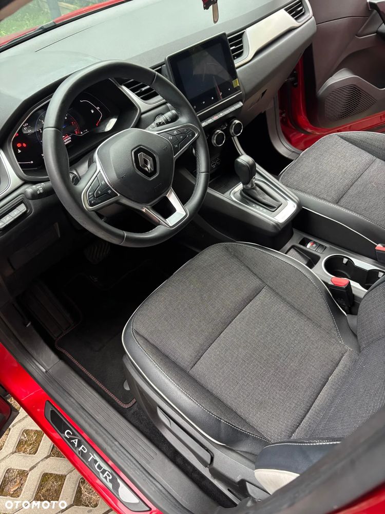 Renault Captur 1.3 TCe mHEV Techno EDC - 8