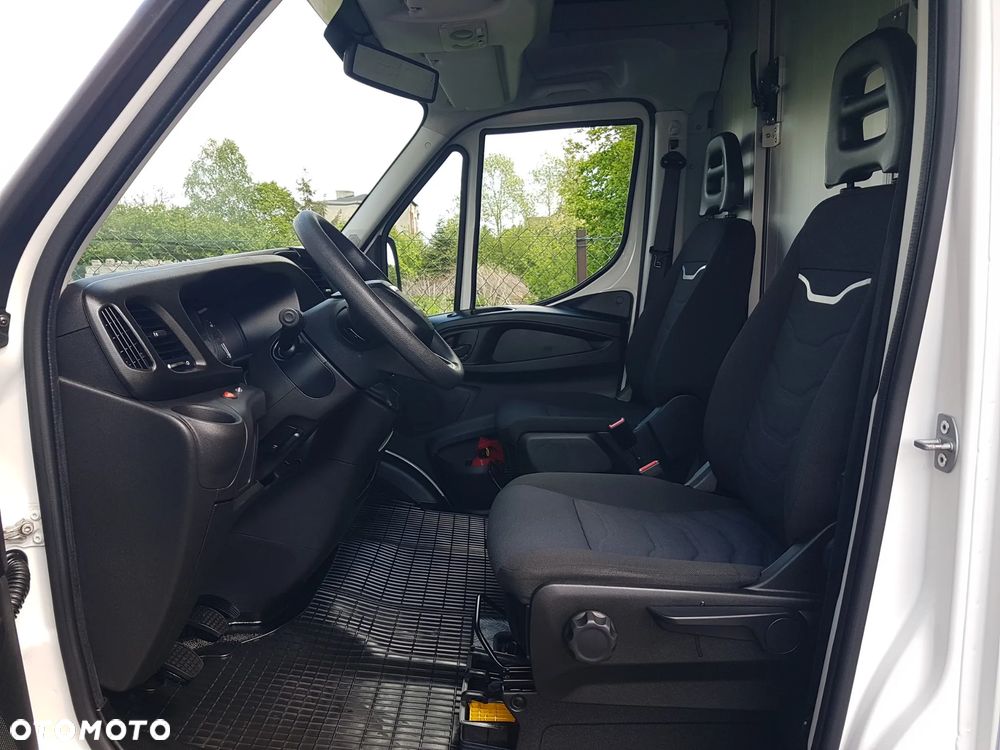 Iveco DAILY KONTENER NISKOPODŁOGOWY 4,44x2,23x2,42 SKLEP FOODTRUCK BAR KLIMA KONIOWÓZ KAMPER 35S14 KRAJOWY - 22