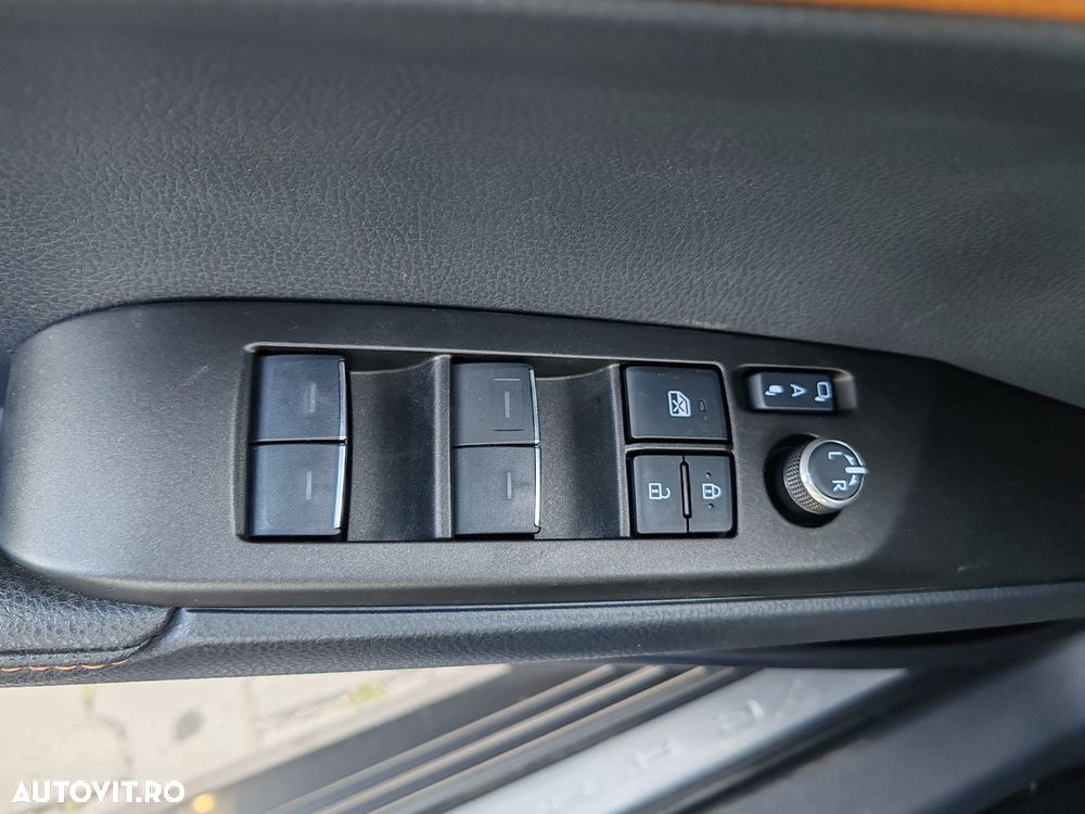 Toyota Camry 2.5 Exclusive - 18