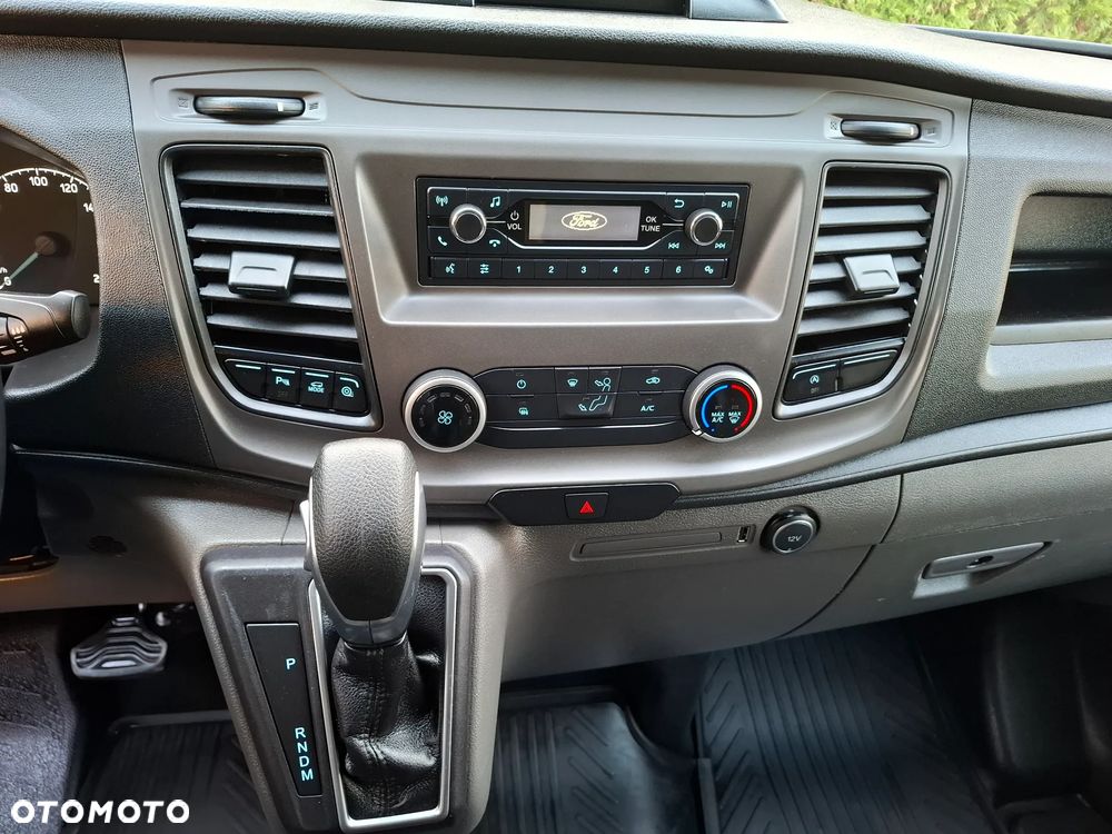 Ford TRANSIT CUSTOM - 18