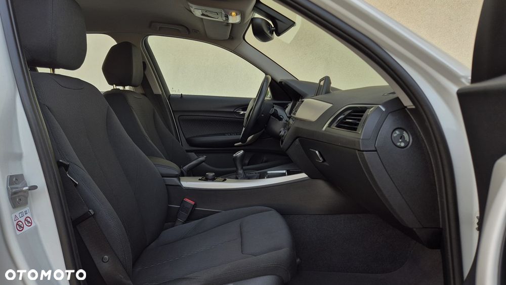 BMW Seria 1 116d Sport Line Shadow - 7