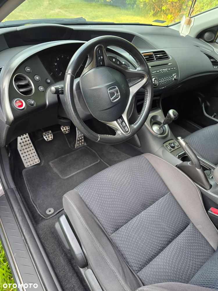 Honda Civic 1.8 Comfort - 13