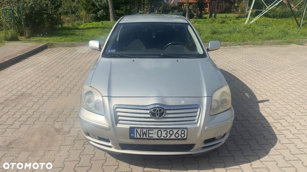 Toyota Avensis 1.8 VVT-i Sol - 1
