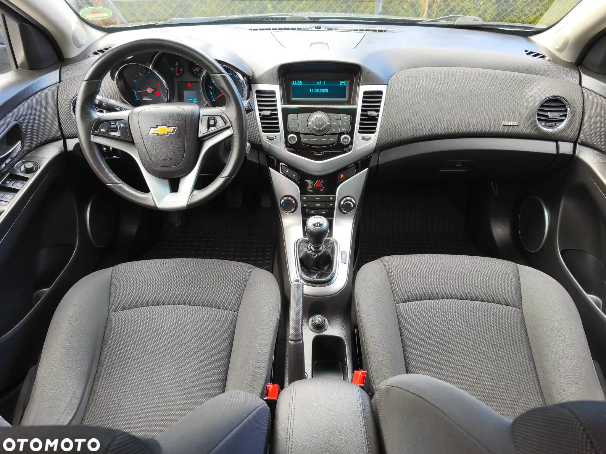 Chevrolet Cruze 1.8 LTZ+ - 16