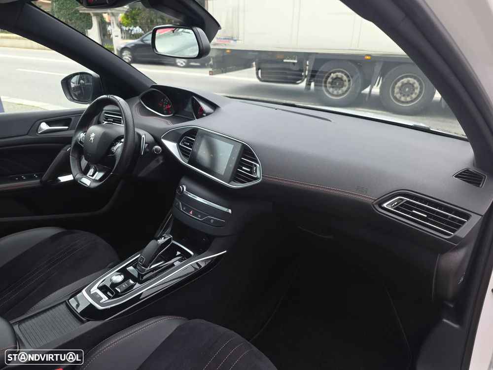 Peugeot 308 SW BlueHDi 130 EAT8 Stop & Start GT Pack - 46