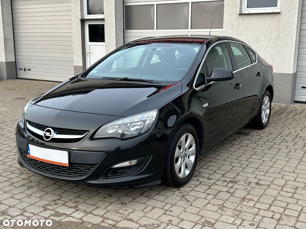 Opel Astra 1.4 T Business - 11