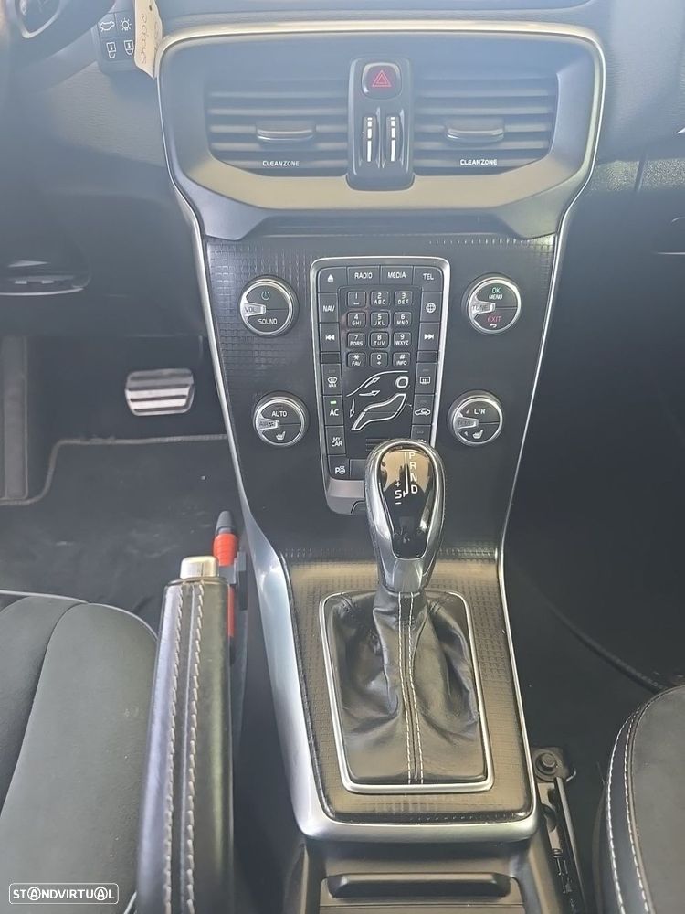 Volvo V40 2.0 D3 R-Design Geartronic - 13