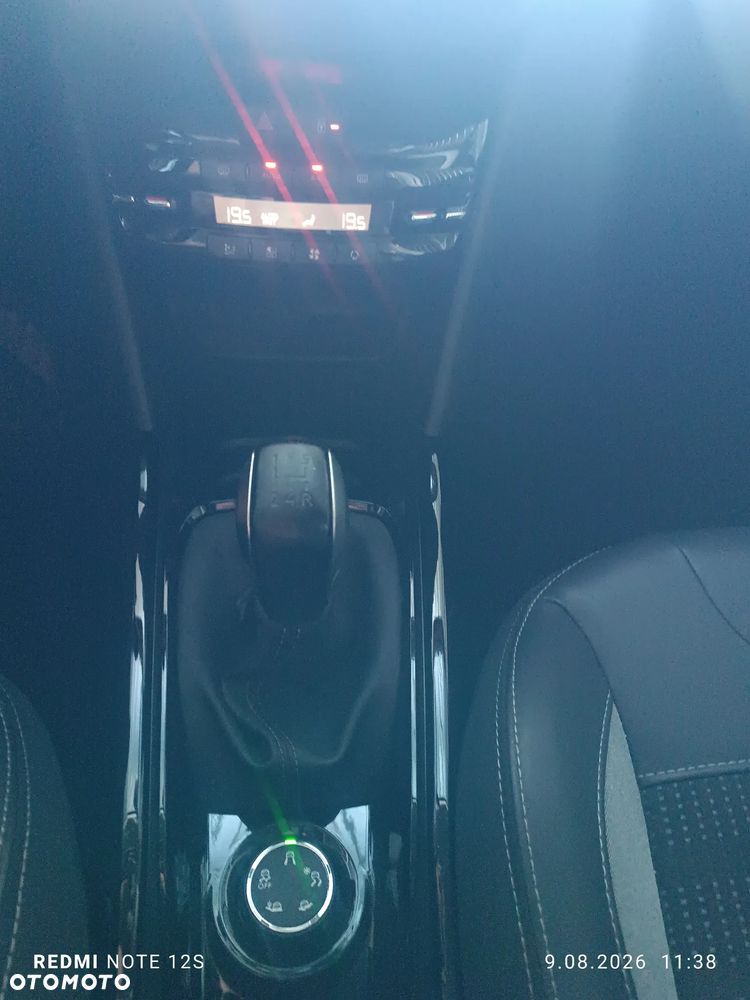 Peugeot 2008 1.5 BlueHDi Allure S&S - 39