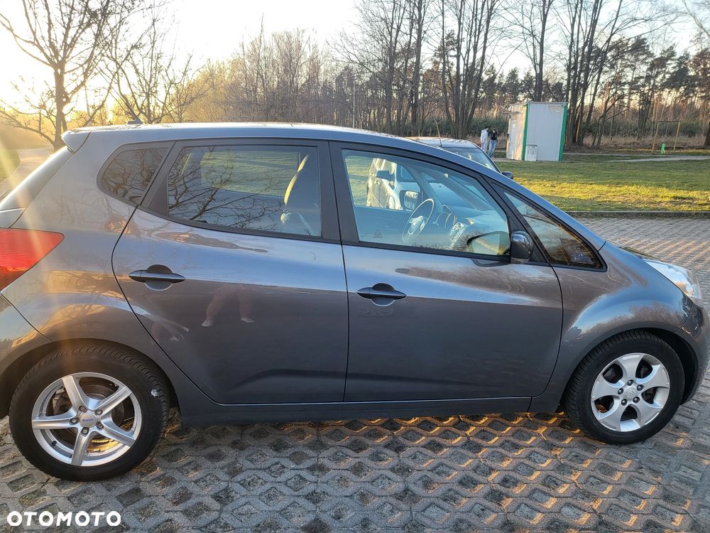 Kia Venga 1.6 CRDi L - 2