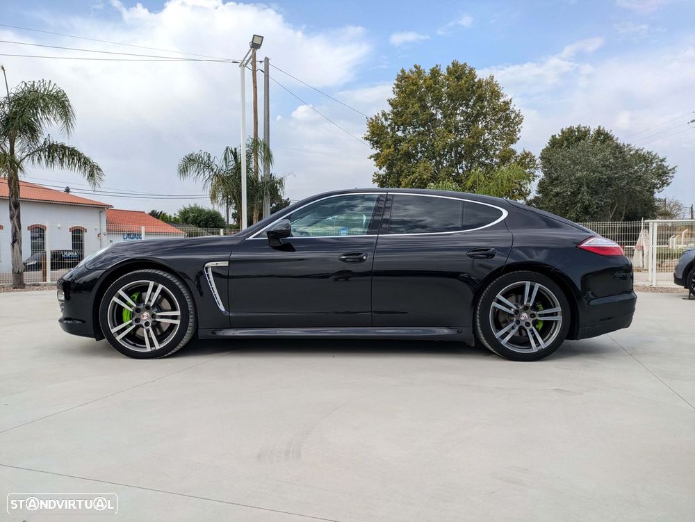 Porsche Panamera - 4