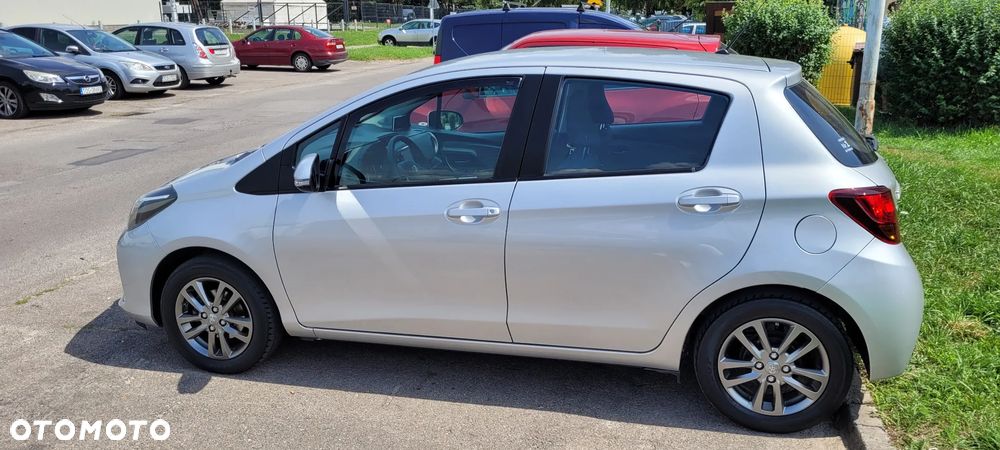 Toyota Yaris 1.33 Premium - 4