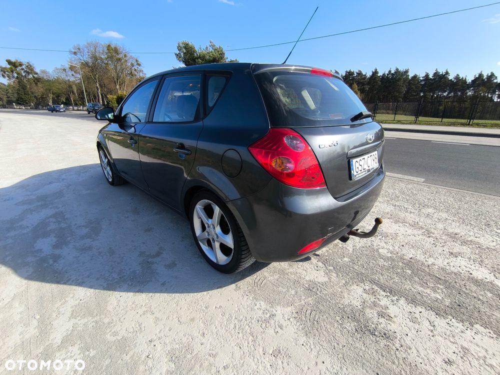 Kia Ceed 1.6 Crdi Comfort - 3