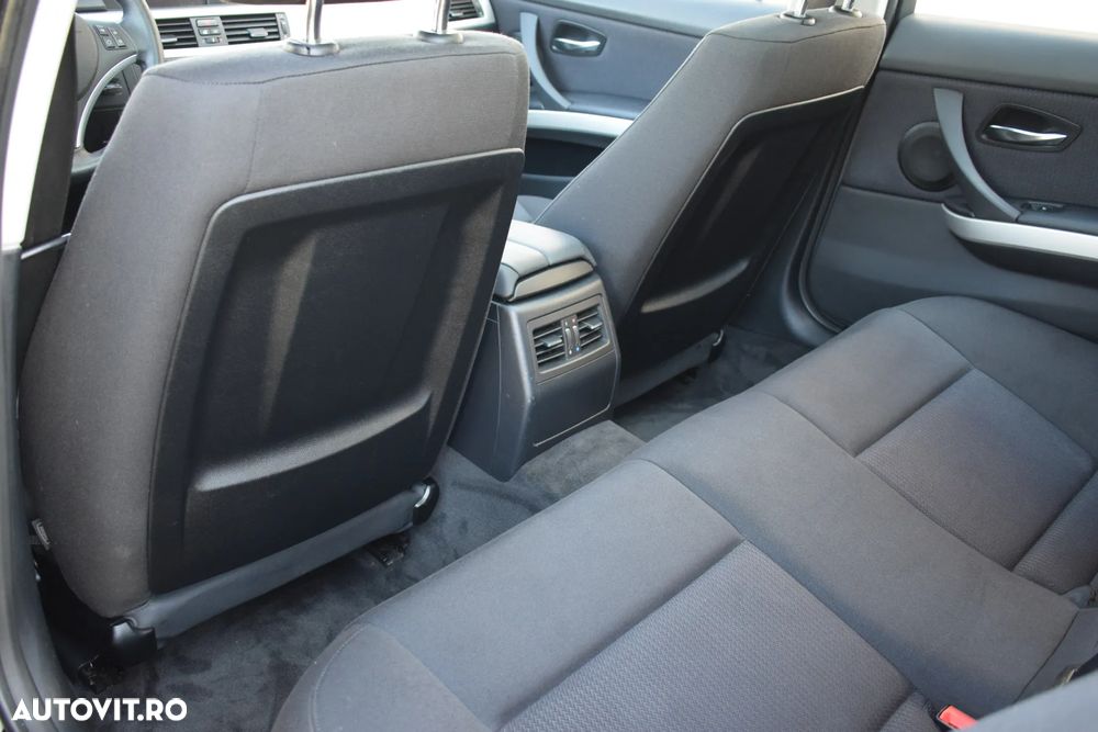 BMW Seria 3 318d Sport Line - 22