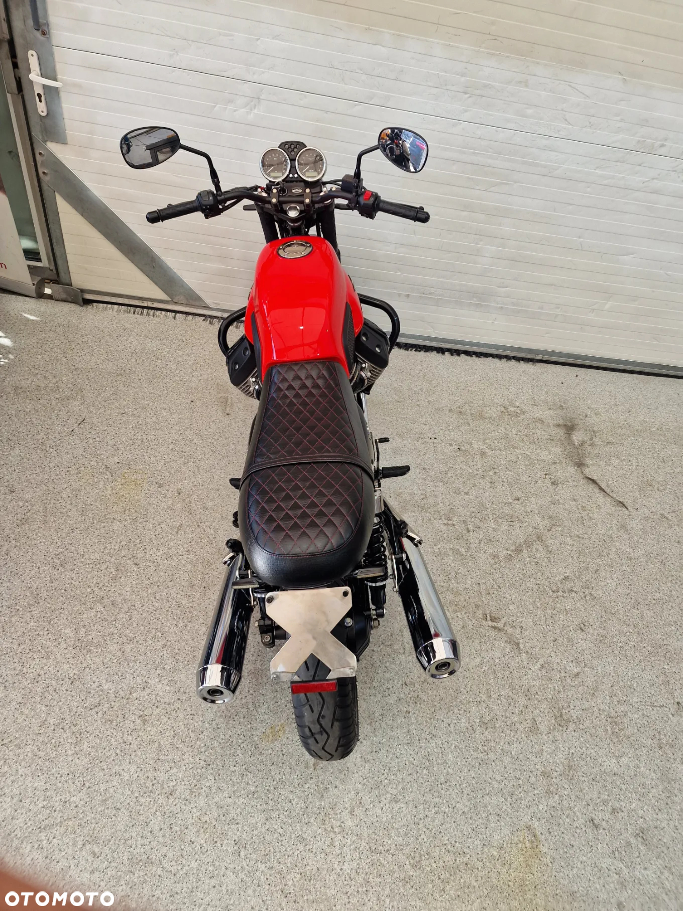 Moto Guzzi V7 - 25