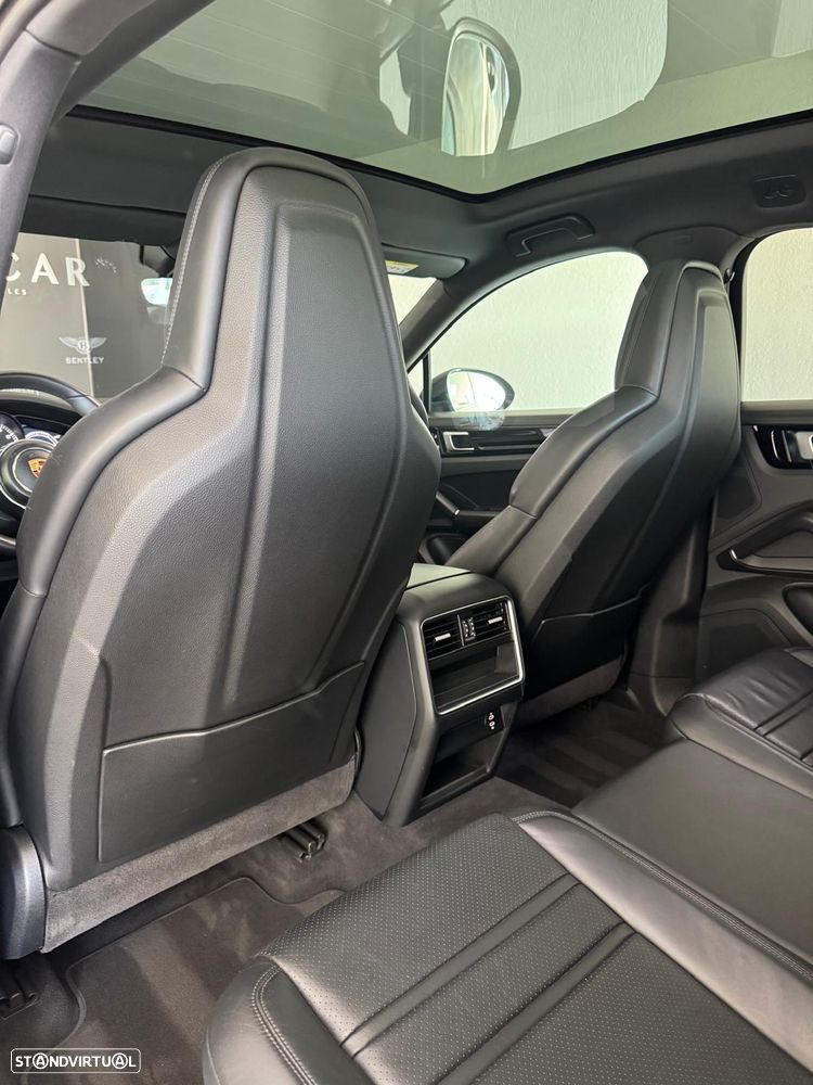 Porsche Cayenne Coupé - 22