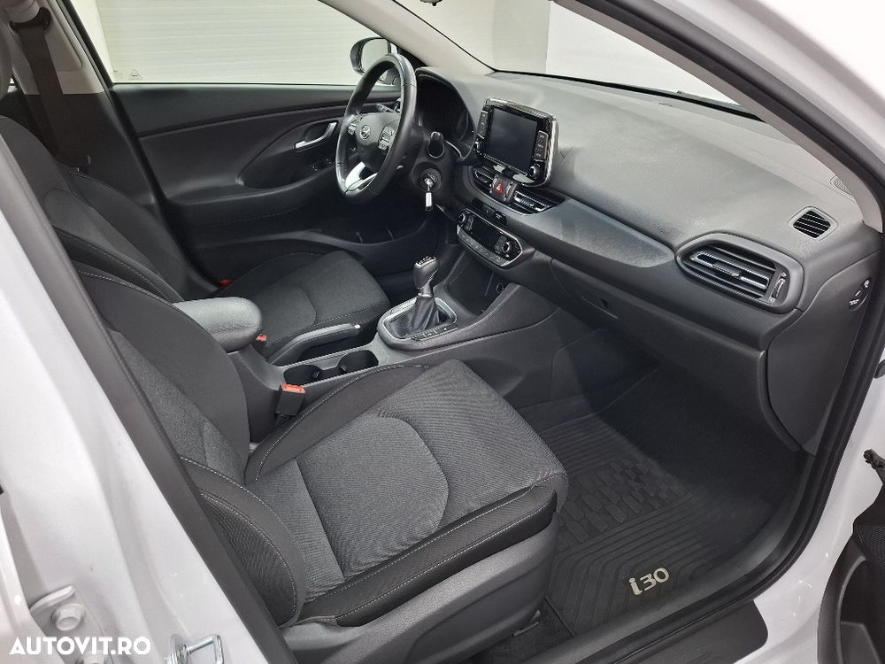 Hyundai i30 1.5 110CP 5DR M/T Highway - 12