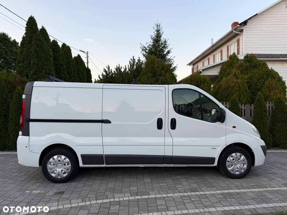 Renault TRAFIC - 8