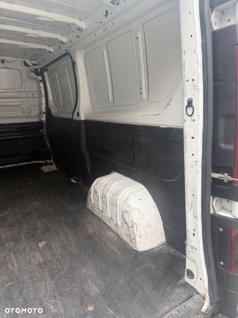 Renault Trafic - 13