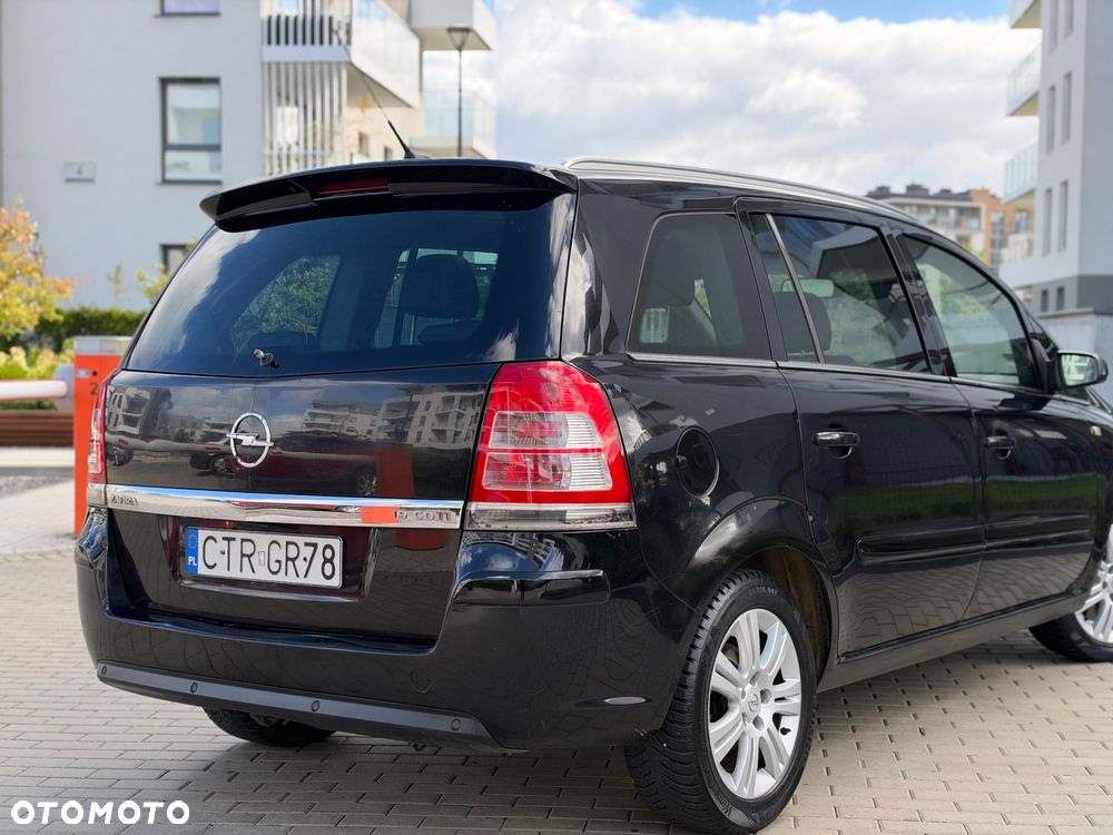 Opel Zafira 1.9 CDTI Cosmo - 18