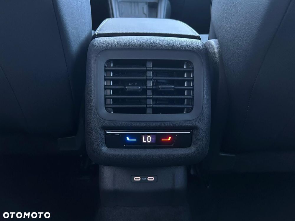 Volkswagen T-Roc - 26