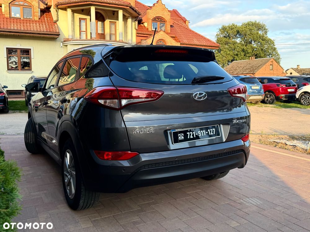Hyundai Tucson blue 1.7 CRDi 2WD Intro Edition - 14