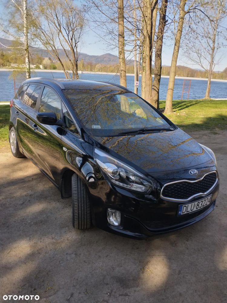 Kia Carens - 7